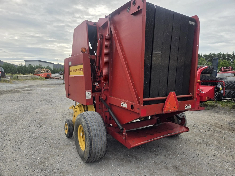 New Holland 640 None alt