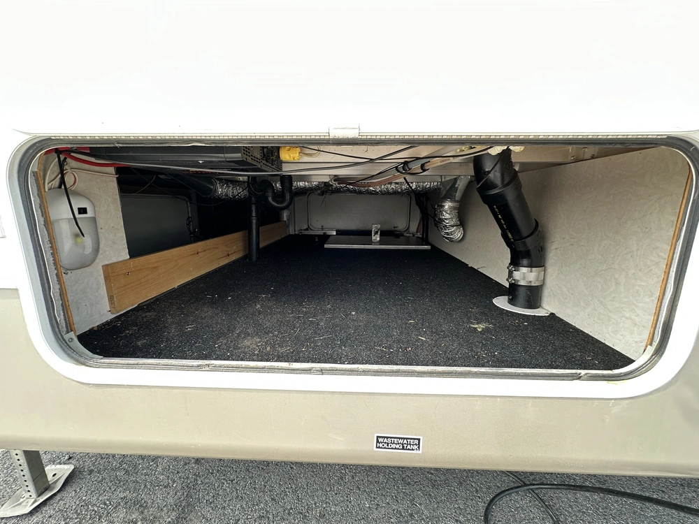 2004 Crossroads Cruiser 27rl alt