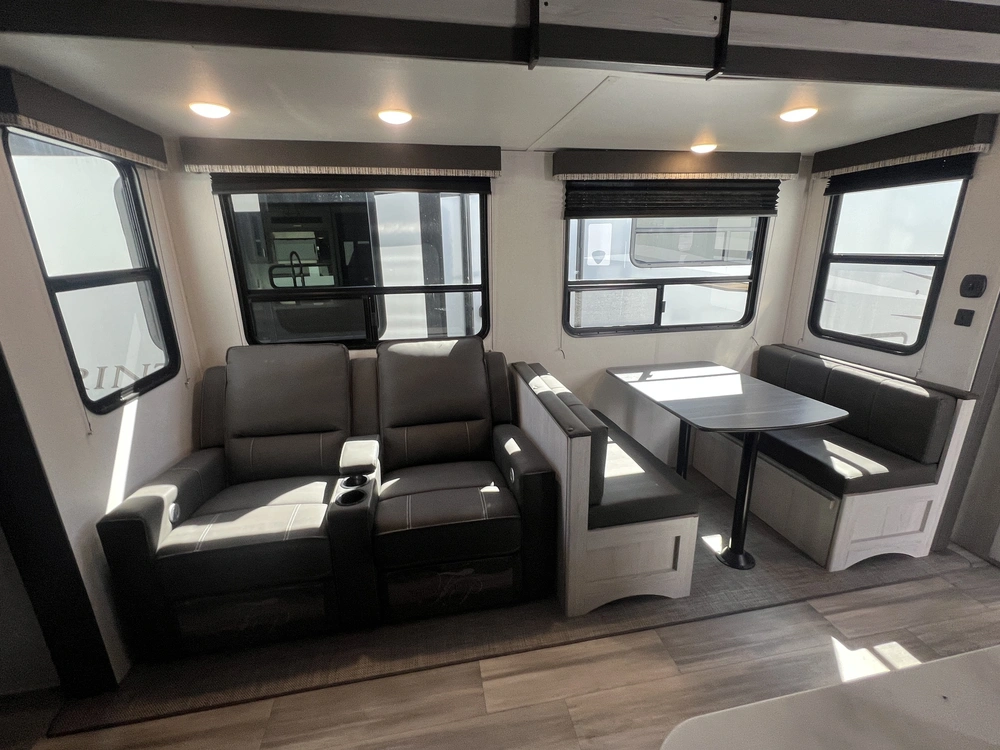 2022 Keystone Rv Sprinter 35 Bh alt