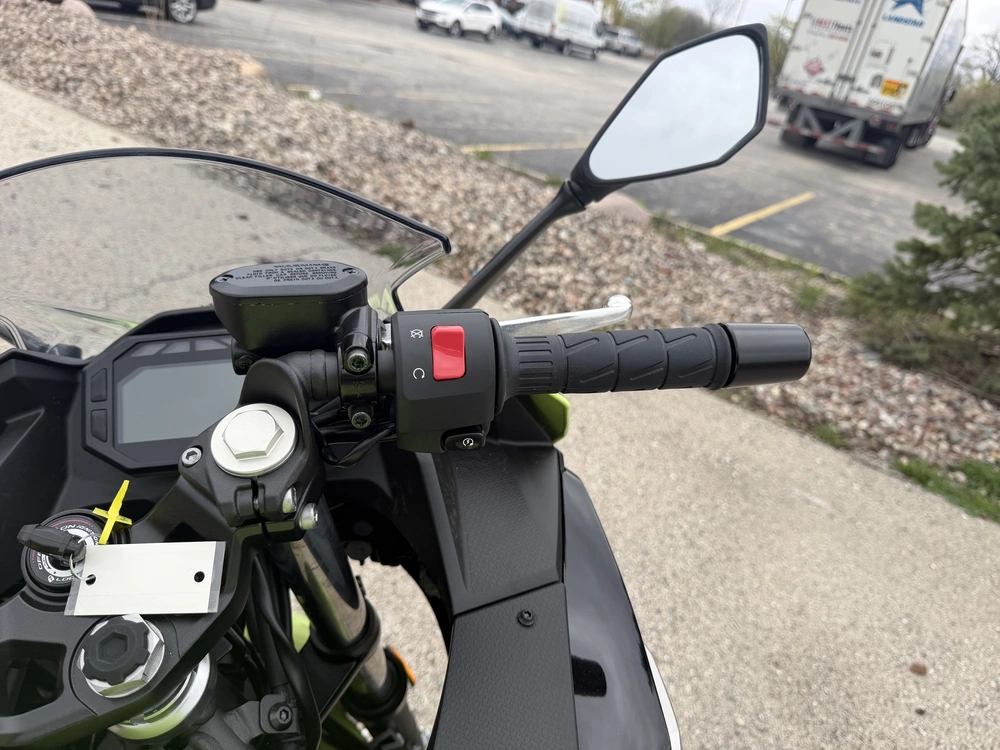 2026 Kawasaki Ninja 500 Abs alt