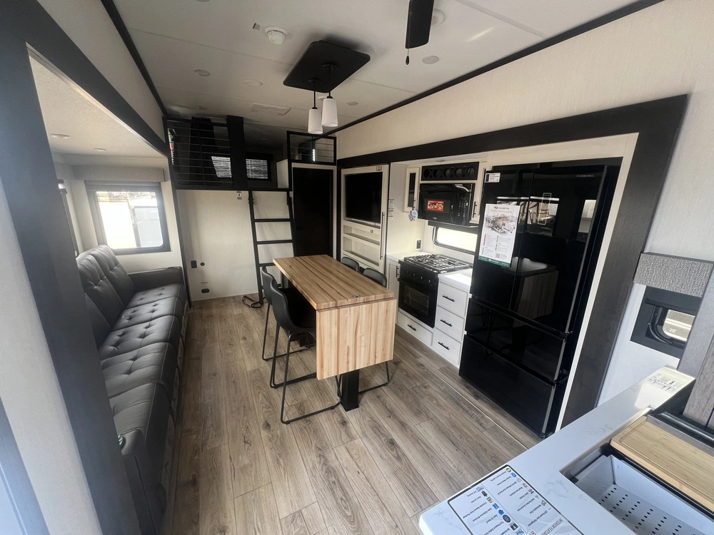 2025 Forest River Sabre 36dbb alt