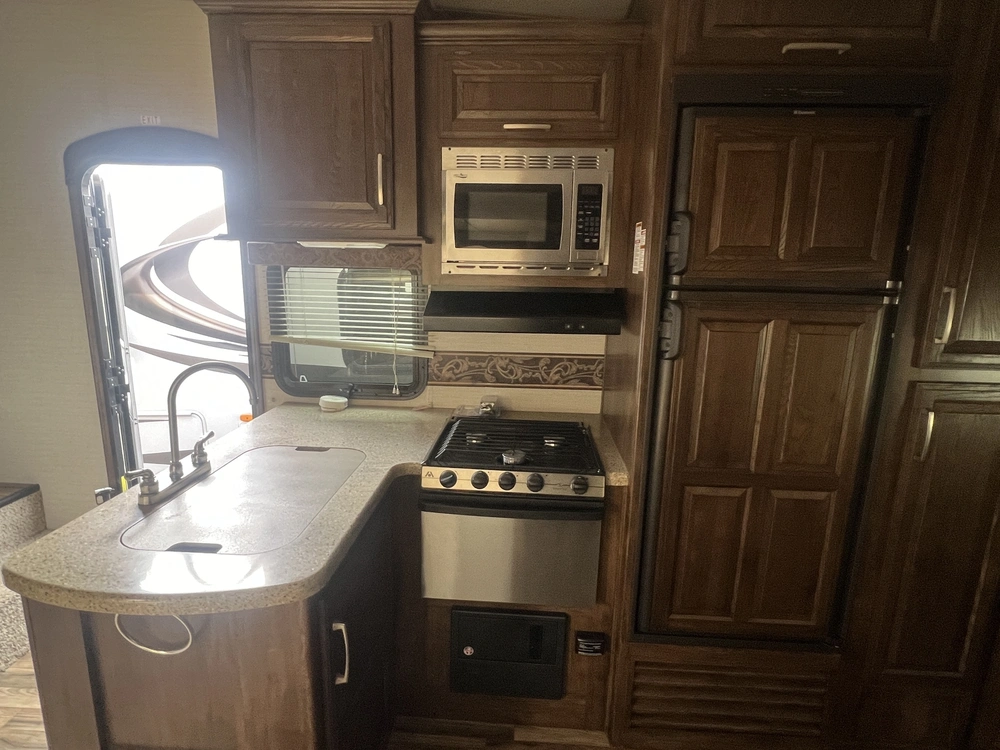 2015 Keystone Rv Cougar 28rdb alt