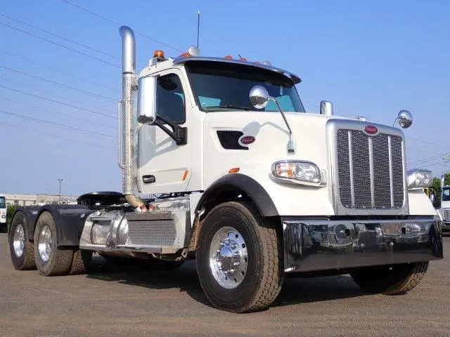 Peterbilt 567 2022