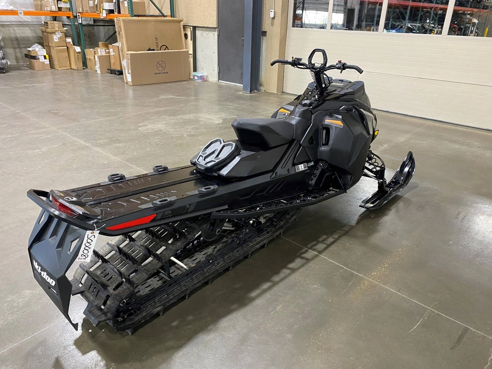 2024 Ski-doo Summit Adrenaline 154 850 Shot alt