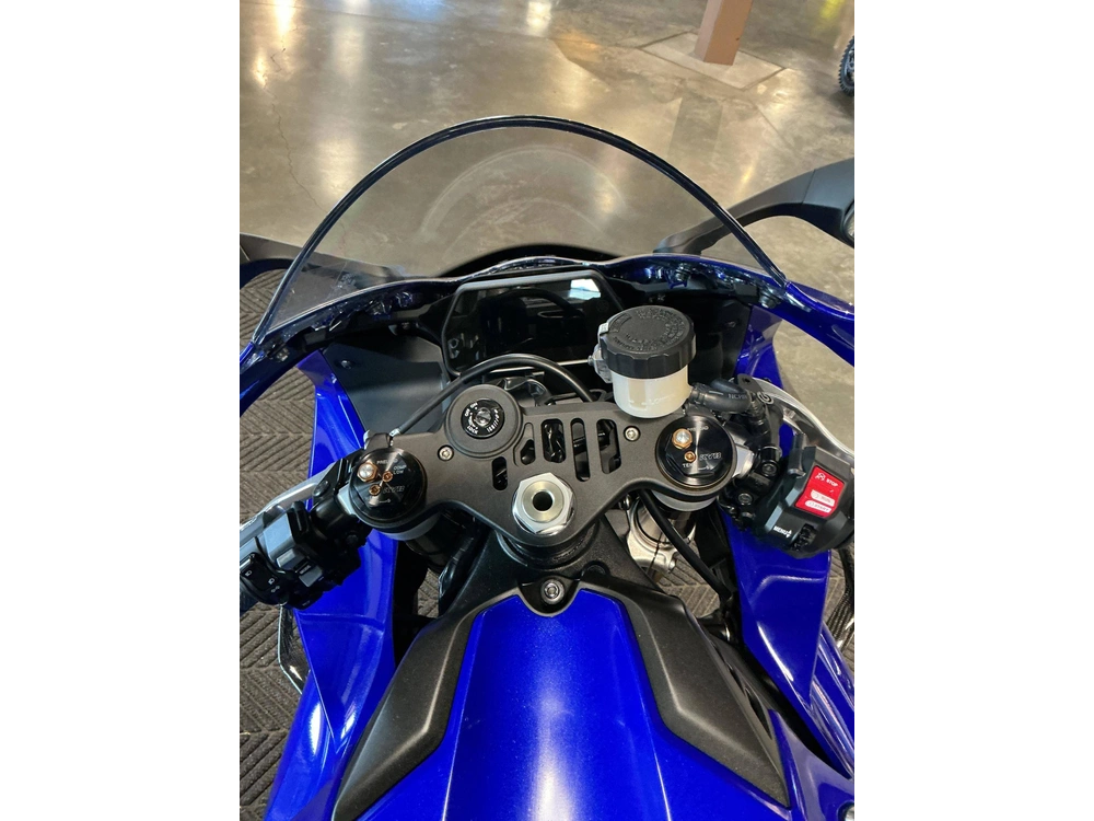 2026 Yamaha Yzf-r1 alt