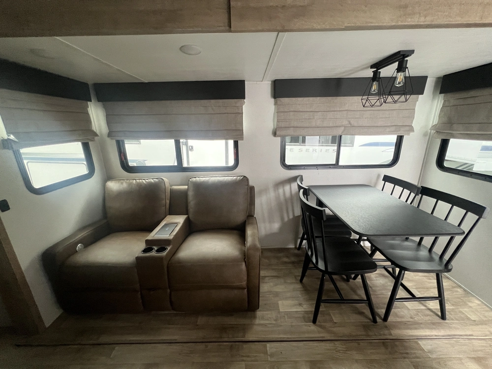 2023 Keystone Rv Arcadia 288 Slbh alt
