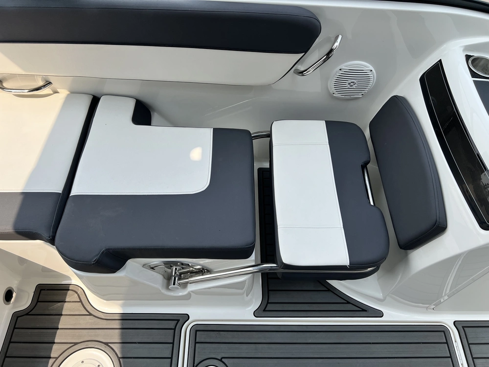 2022 Bayliner Bayliner Vr5 250 alt