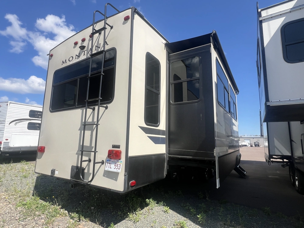 2019 Keystone Rv Montana 385br alt