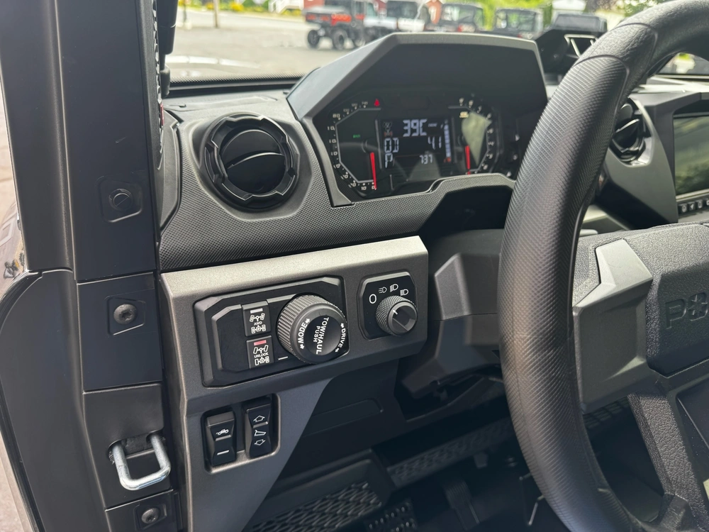 Polaris Ranger 1500 Xd Crew Ns Texas Edition Black Crystal 2026 alt