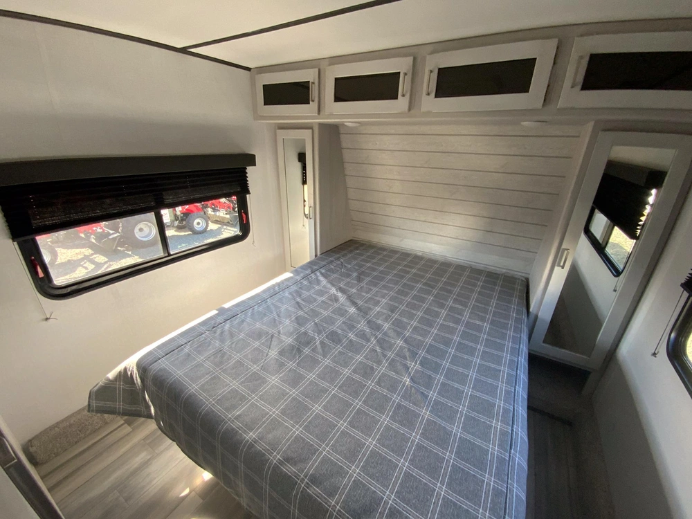 2023 Keystone Rv Sprinter 32 Bh alt
