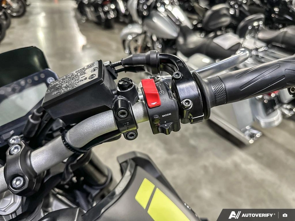 2018 Yamaha Mt09 alt
