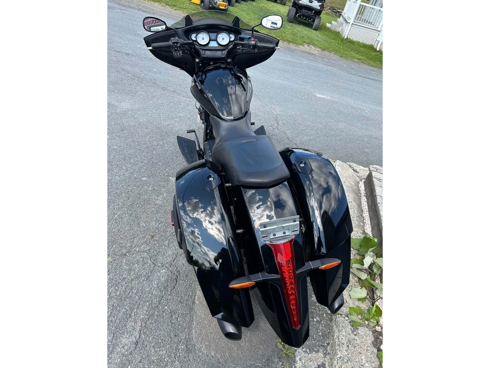Victory Motorcycles Cross Country 2014 alt
