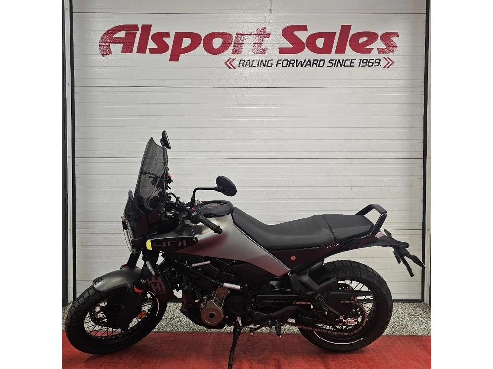 2024 Husqvarna Svartpilen 401 alt