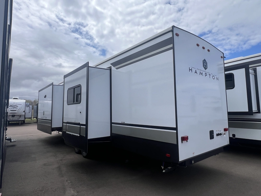 2026 Crossroads Rv Hampton 372fdb alt