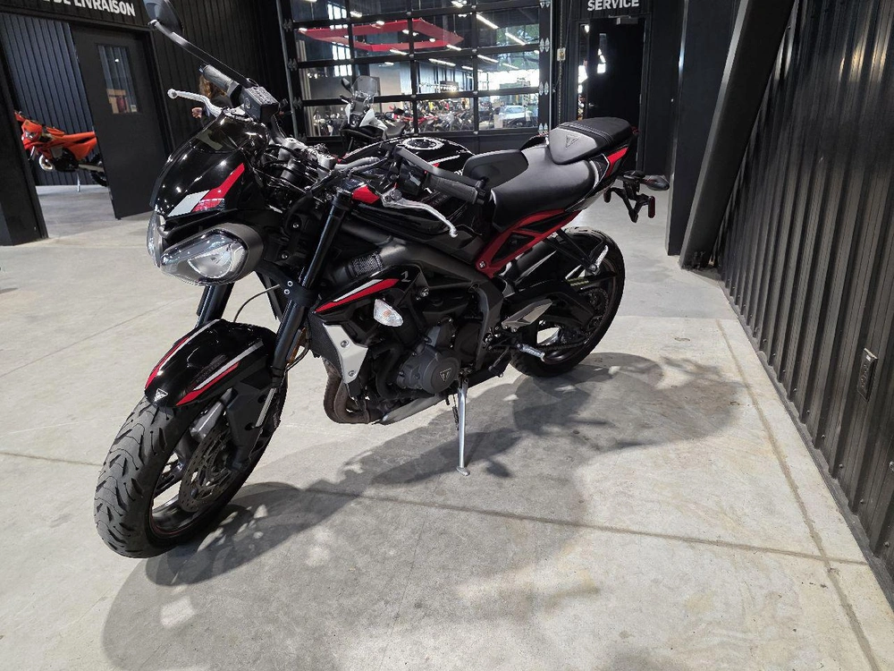 Triumph Street Triple 2020 alt