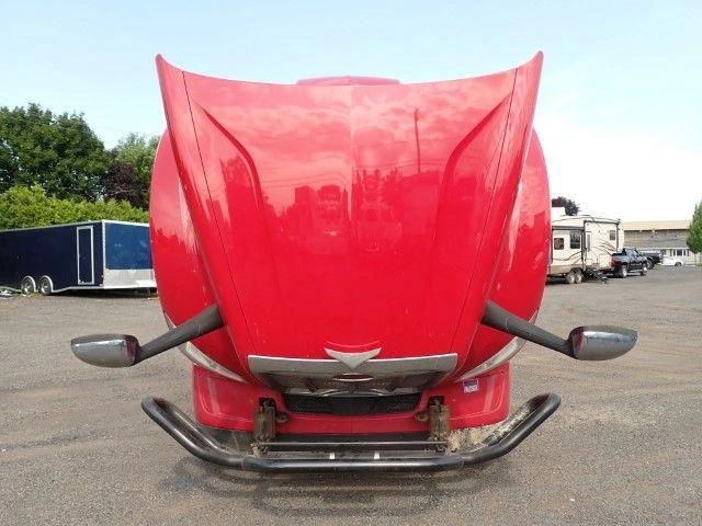 2025 Peterbilt 579