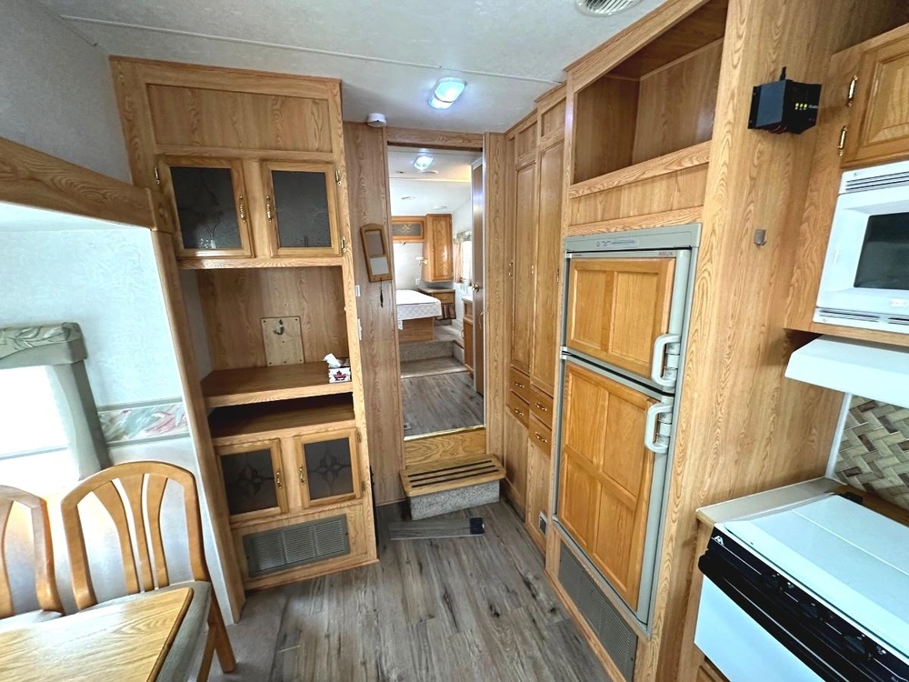 2004 Crossroads Cruiser 27rl alt