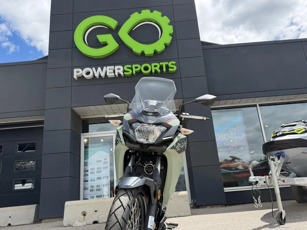 2025 Kawasaki Versey 300 alt