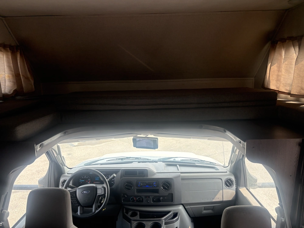 2021 Forest River Sunseeker alt