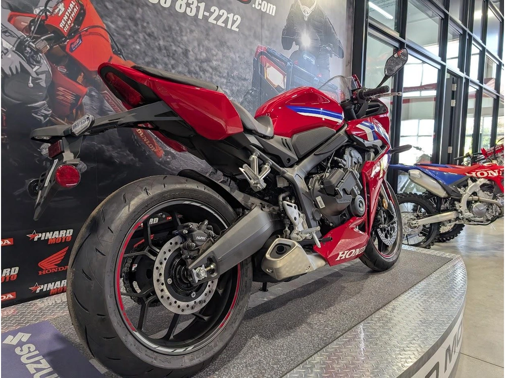 Honda Cbr650r E-cltch 2026 alt