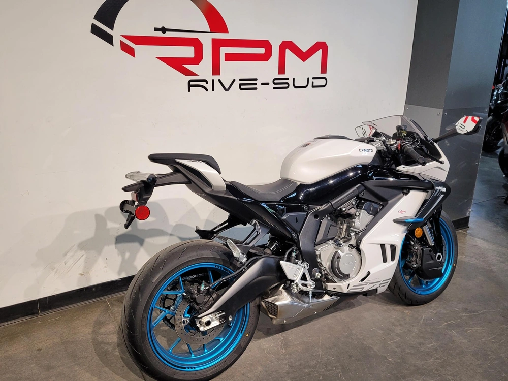 2026 Cfmoto 675 Ss alt