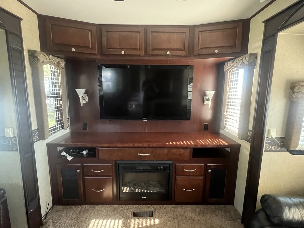 2013 Heartland Rv Big Country 3596 Re alt
