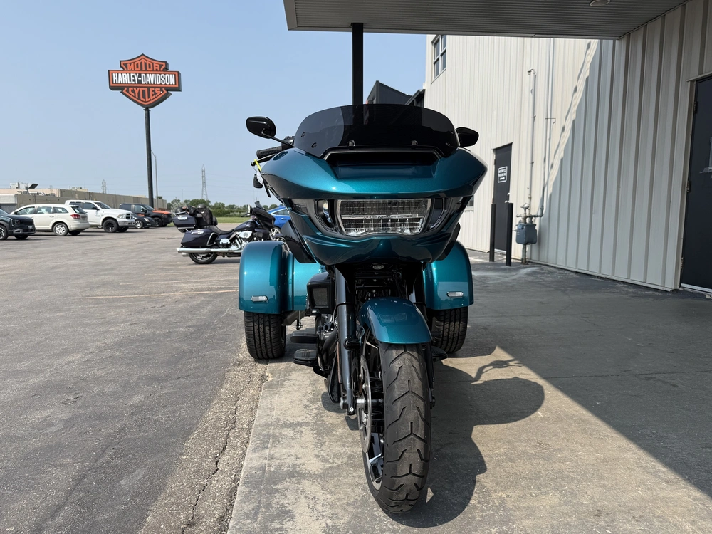 2026 Harley-davidson Road Glide 3 alt