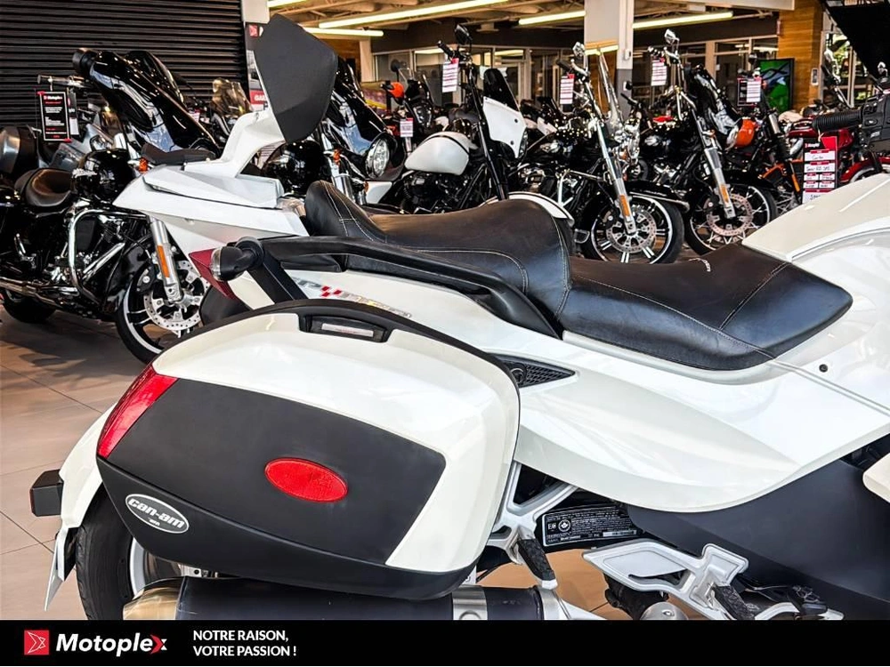 2010 Can-am Spyder Rss alt