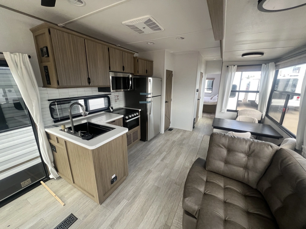 2025 Forest River Wildwood 40fden alt