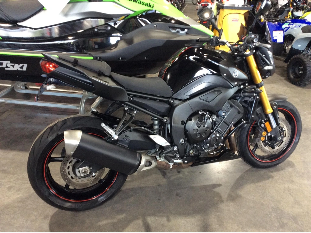 Yamaha Fz8 2013 alt