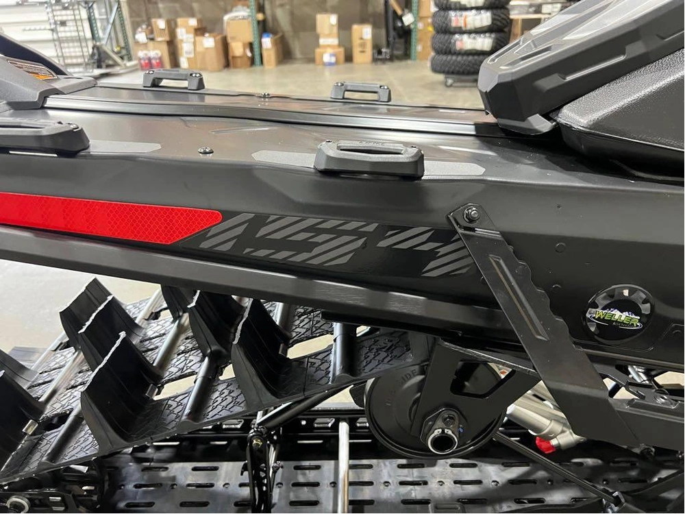 2026 Ski-doo Summit X W/ Expert Package 154 580 alt