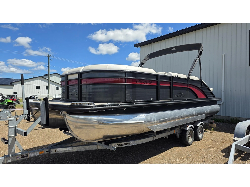 2017 Bennington Marine G22 alt