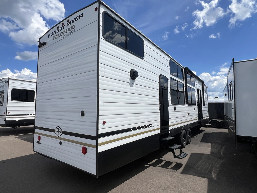 2026 Forest River Wildwood 42ice alt