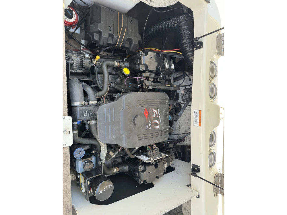 2008 Caravelle Boats 217 alt