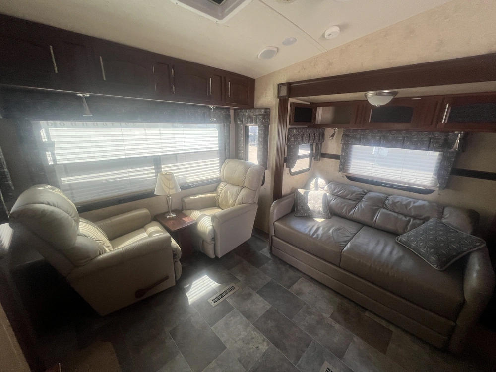 2015 Forest River Flagstaff 8528ikws alt