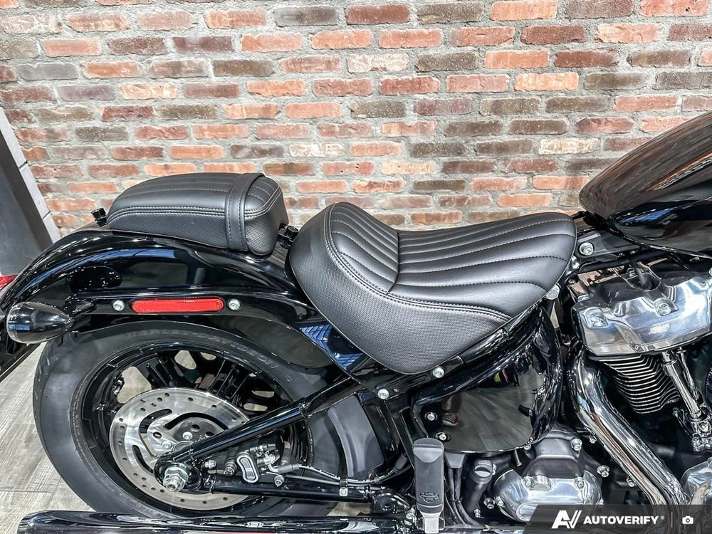 2026 Harley-davidson Street Bob alt