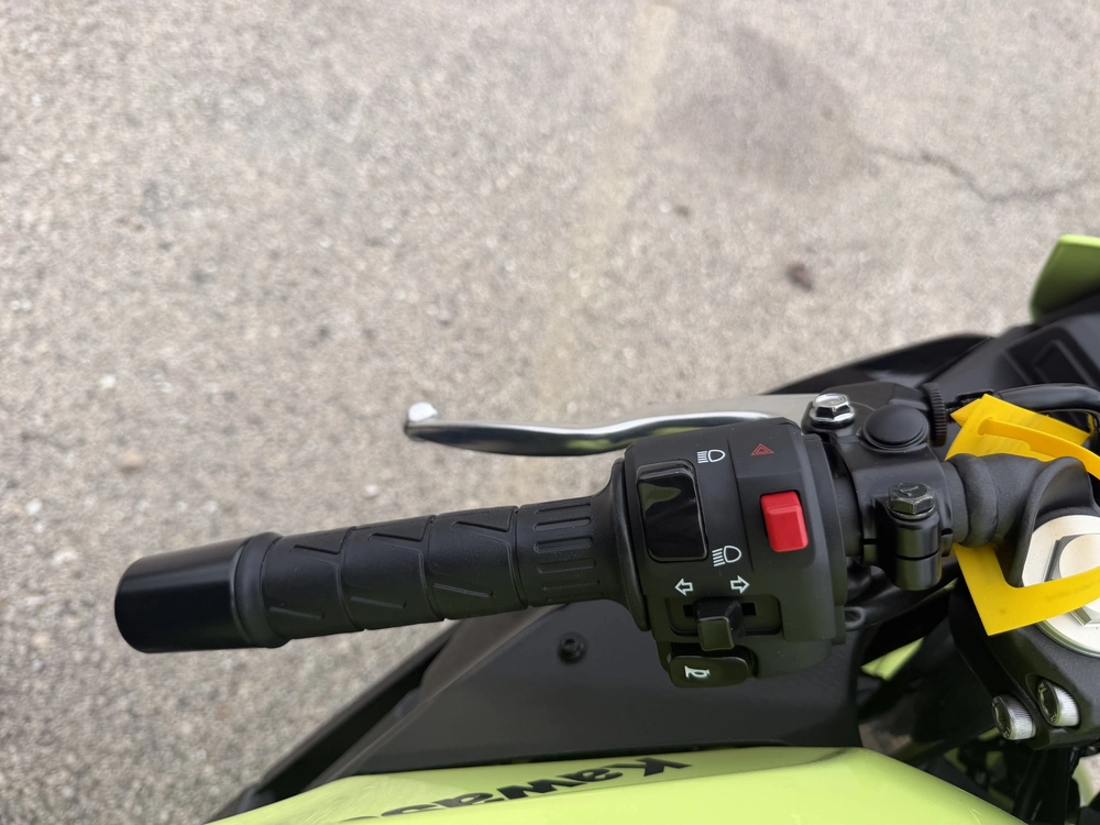 2026 Kawasaki Ninja 500 Abs alt
