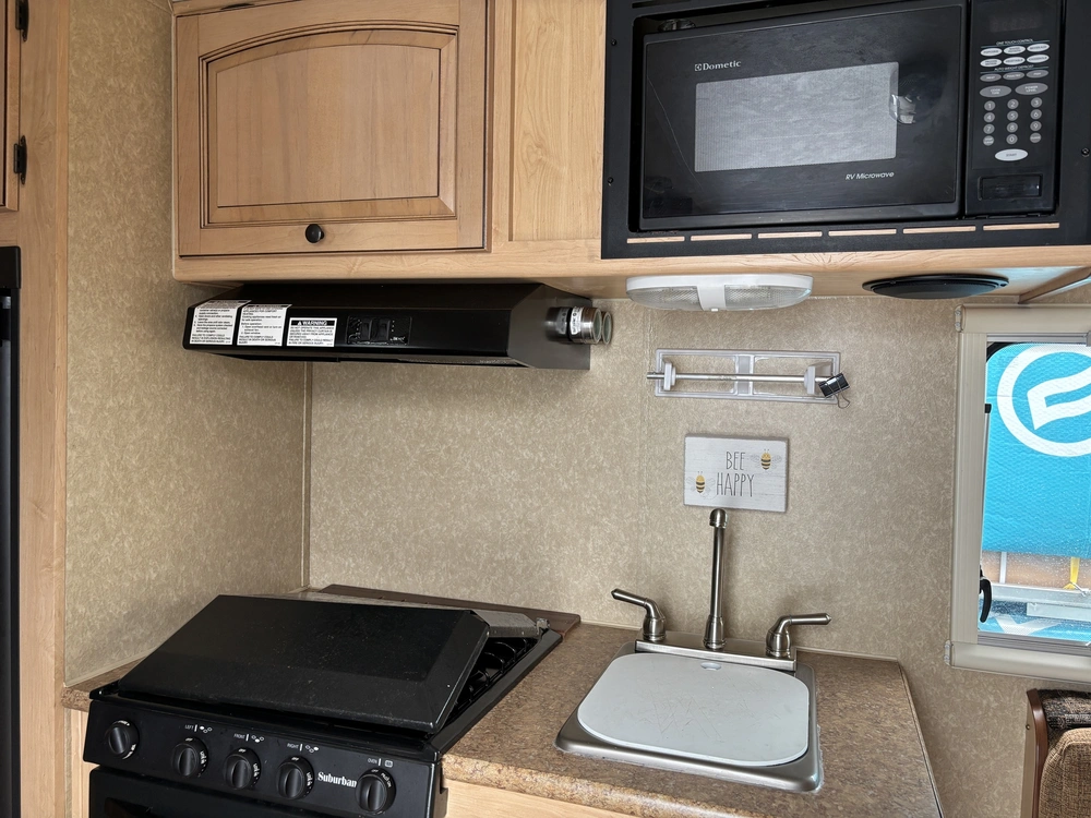 2012 Forest River Rockwood 185 alt