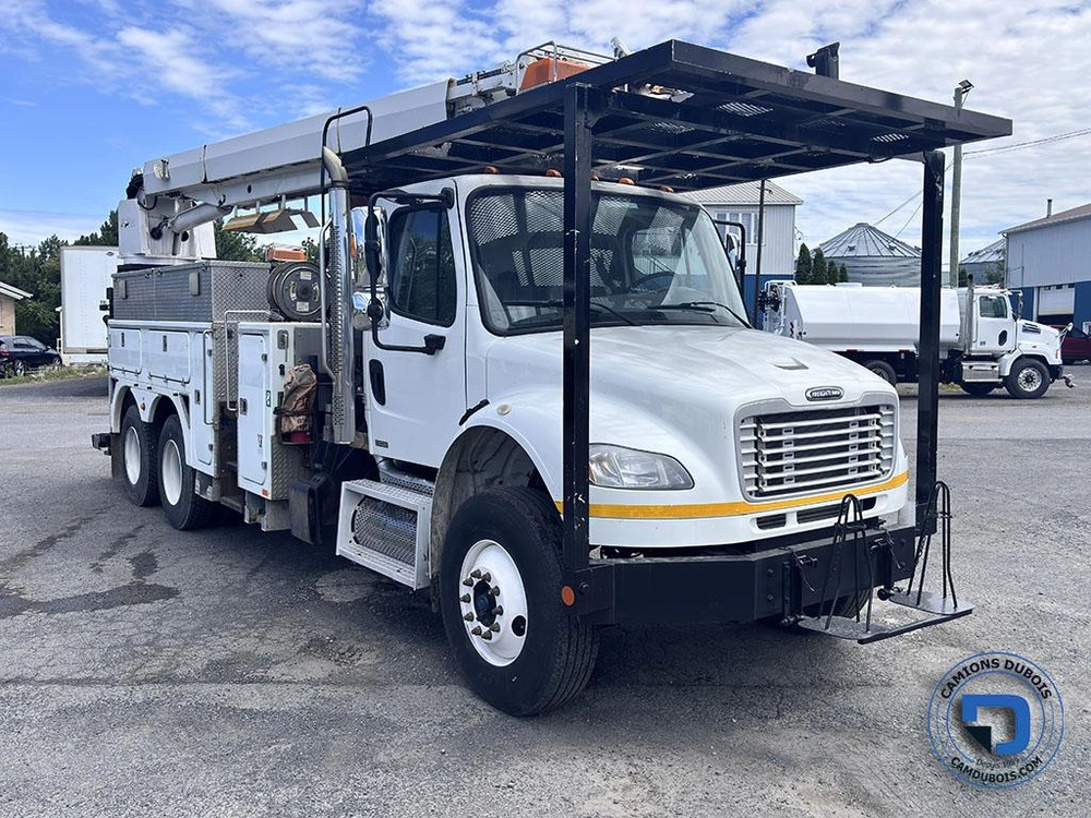2010 Freightliner M2-106 alt