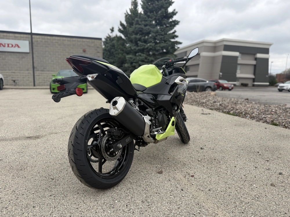 2026 Kawasaki Ninja 500 Abs alt