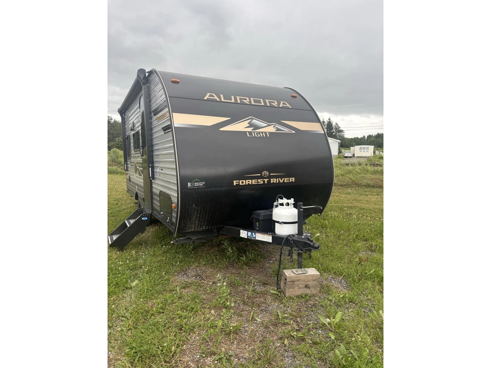 2026 Forest River Aurora 15rbx alt