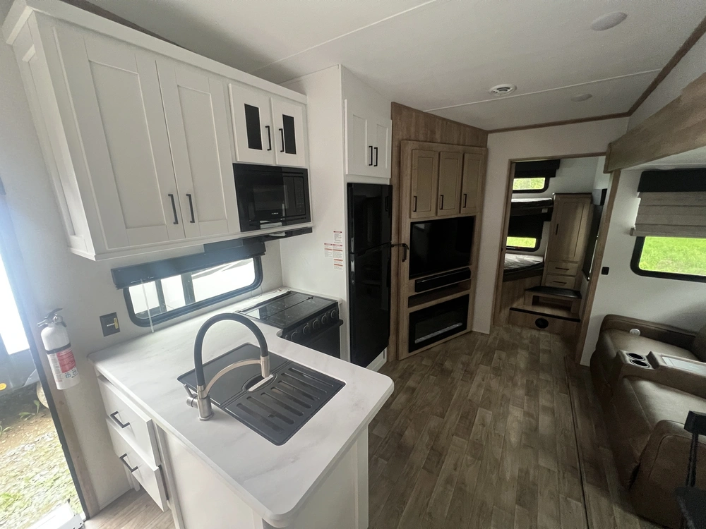 2023 Keystone Rv Arcadia 288 Slbh alt