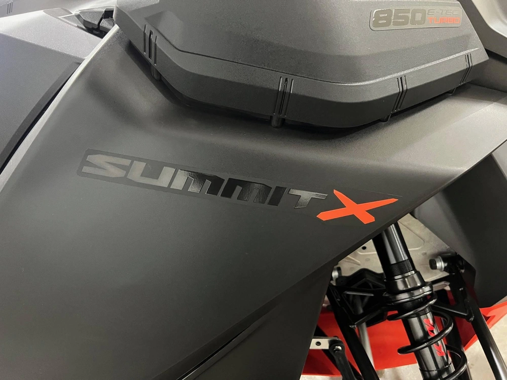 2022 Ski-doo Summit X 165 850t alt