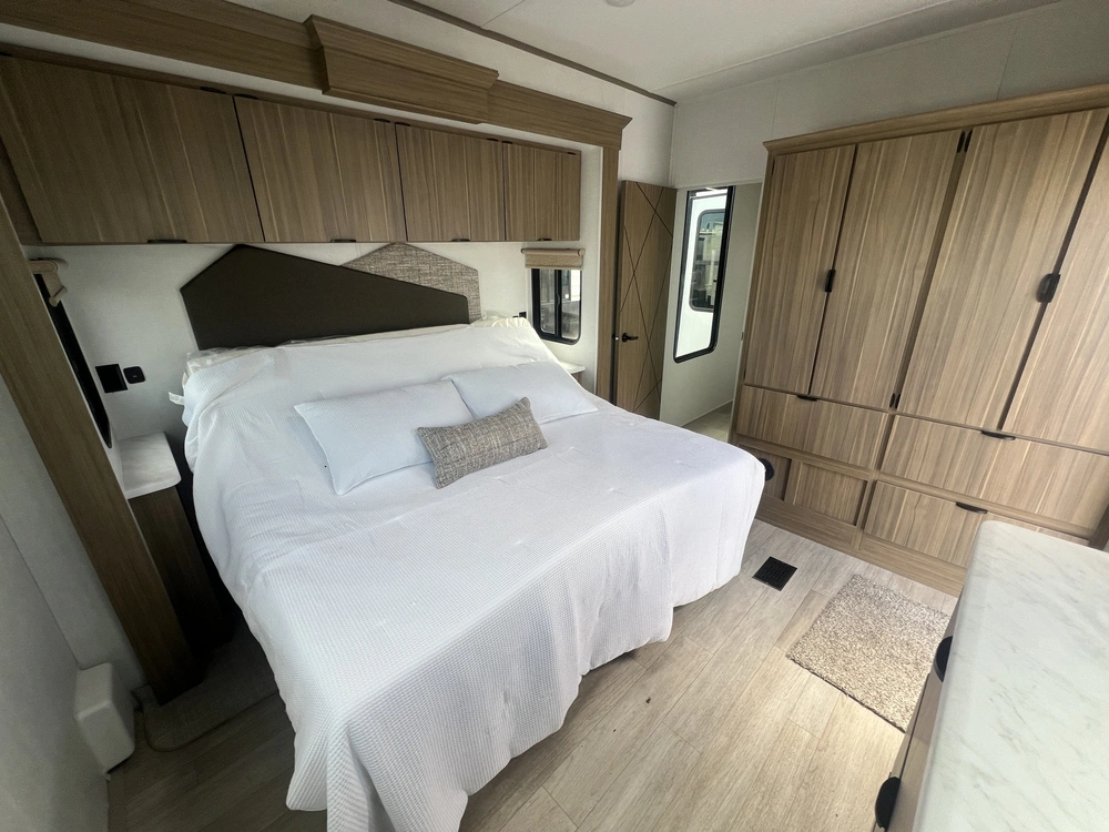 2025 Forest River Wildwood 40fden alt