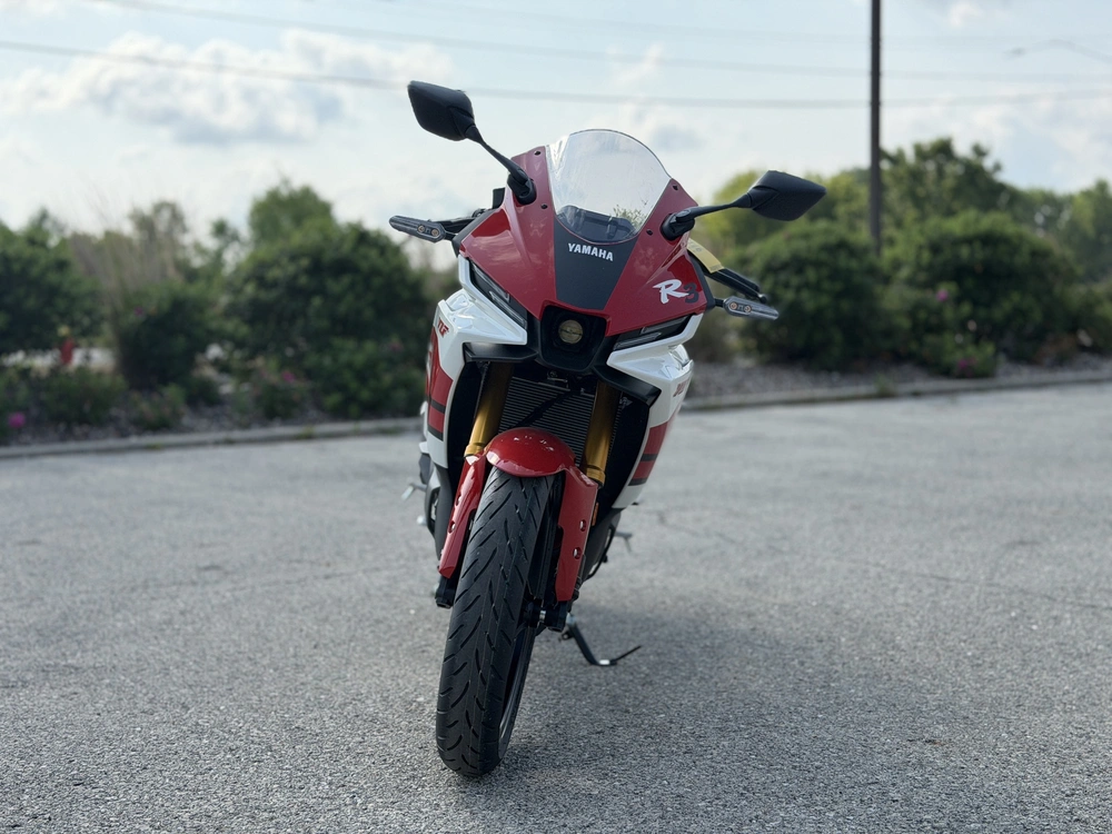 2026 Yamaha Yzf-r3 70th Anniversary Edition alt