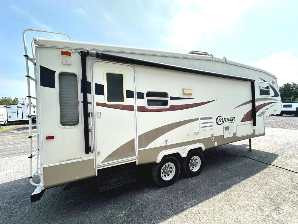 2004 Crossroads Cruiser 27rl alt