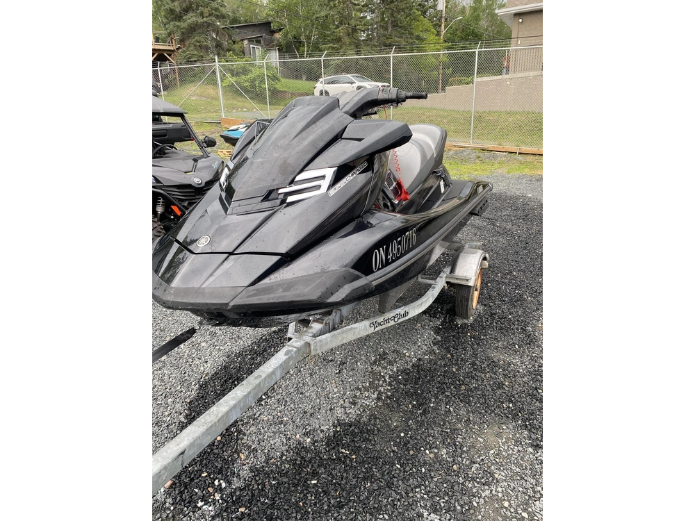2014 Yamaha Waverunner alt