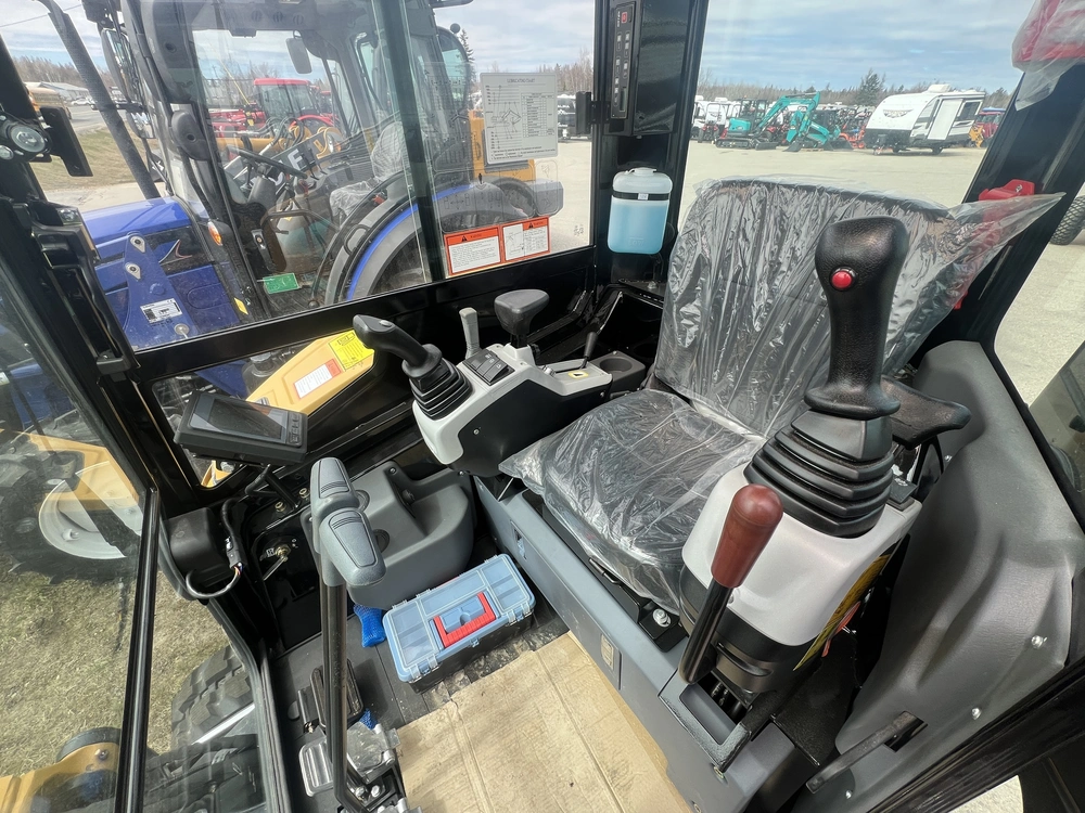 2026 Wolf We26 Cab alt