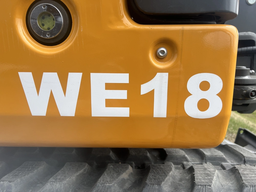 2026 Wolf We18 Cab alt
