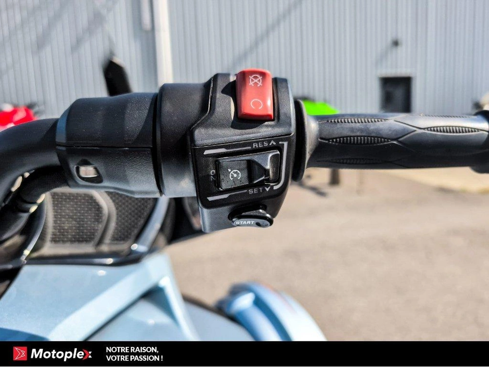 2021 Can-am F3t Limited alt